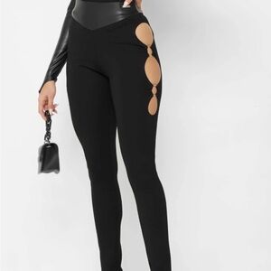 Manière De Voir- Black Cutout Women Pants